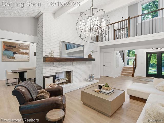 7450 Deerhill Drive, Clarkston, MI 48346