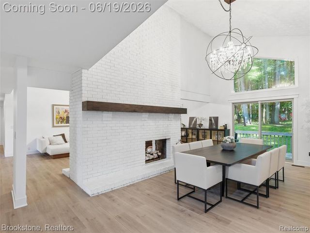 7450 Deerhill Drive, Clarkston, MI 48346