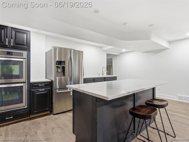 7450 Deerhill Drive, Clarkston, MI 48346