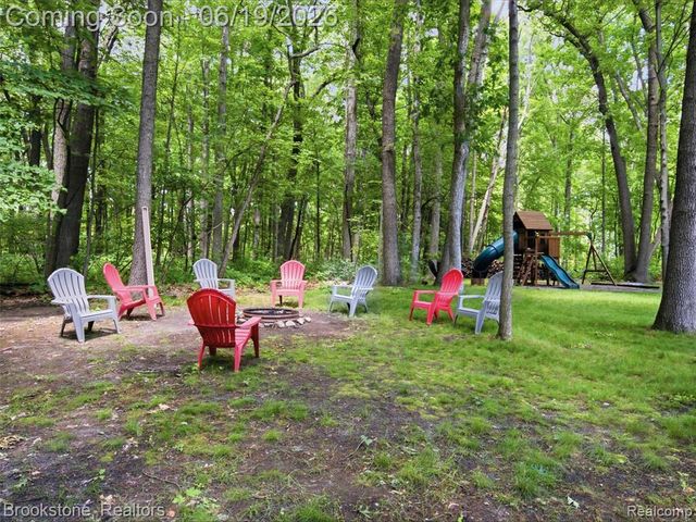 7450 Deerhill Drive, Clarkston, MI 48346