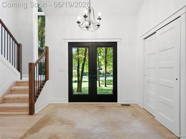 7450 Deerhill Drive, Clarkston, MI 48346