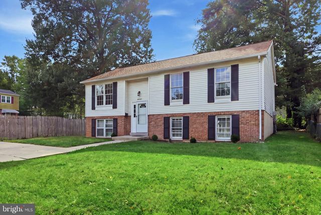 8804 35TH AVE, College Park, MD 20740