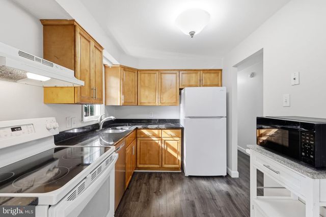 8804 35TH AVE, College Park, MD 20740