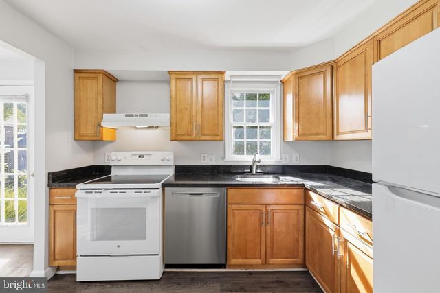 8804 35TH AVE, College Park, MD 20740