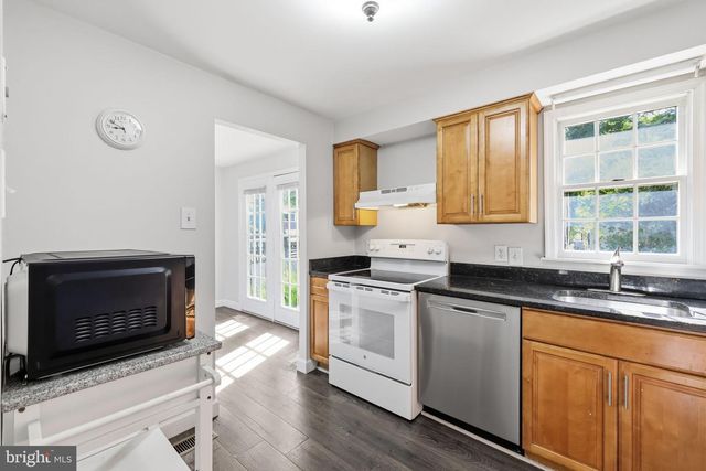 8804 35TH AVE, College Park, MD 20740