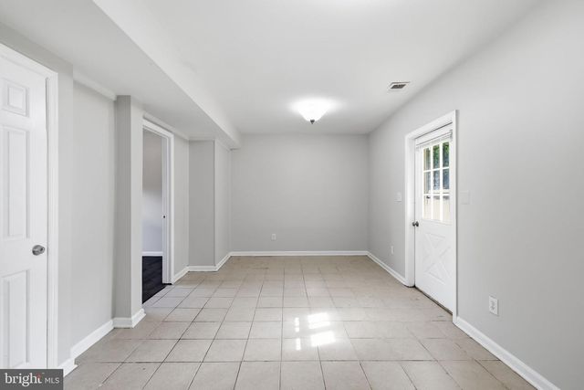 8804 35TH AVE, College Park, MD 20740