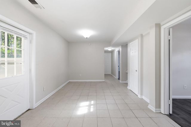 8804 35TH AVE, College Park, MD 20740