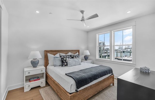 136 W Cotter Ave 20, Port Aransas, TX 78373