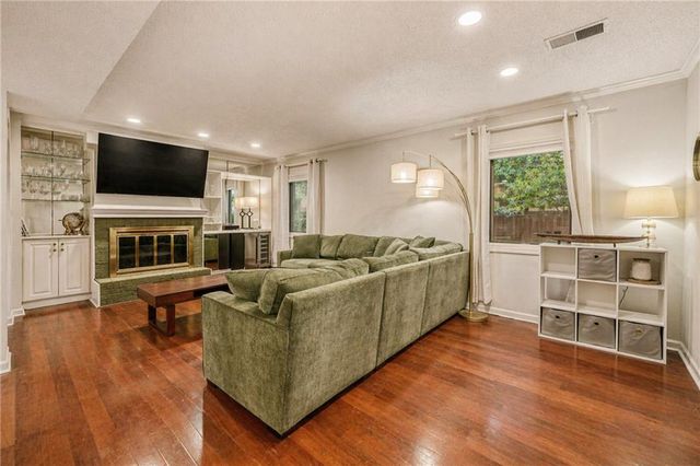 101 Alden Avenue NW E, Atlanta, GA 30309