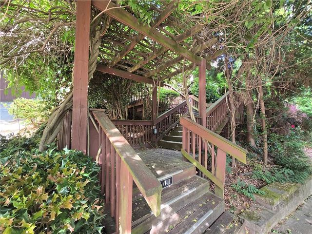 101 Alden Avenue NW E, Atlanta, GA 30309
