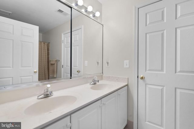 10217 LAKESTONE PL, Rockville, MD 20850
