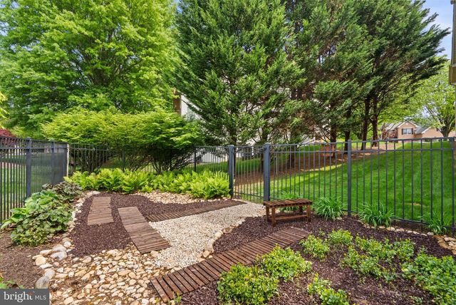 10217 LAKESTONE PL, Rockville, MD 20850