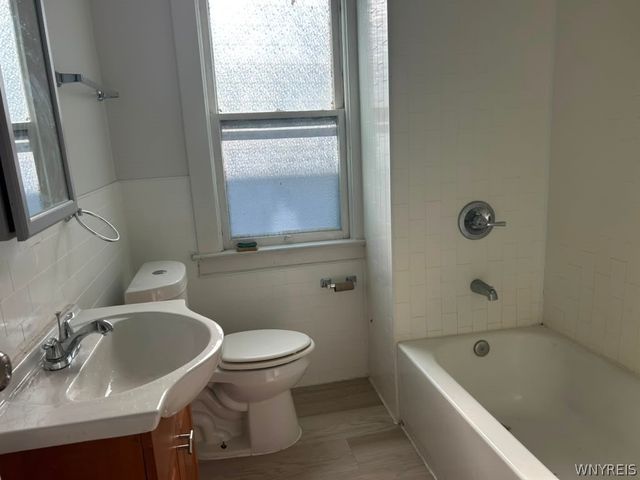39 Frankfort Avenue, Buffalo, NY 14211