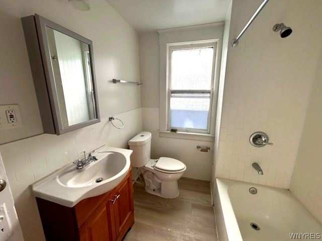 39 Frankfort Avenue, Buffalo, NY 14211