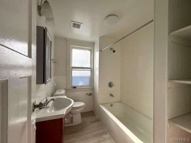 39 Frankfort Avenue, Buffalo, NY 14211