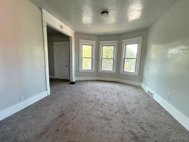 39 Frankfort Avenue, Buffalo, NY 14211