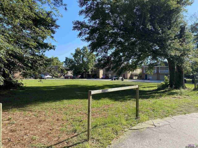 3422 & 3 448 King Bradford Dr, Baton Rouge, LA 70816