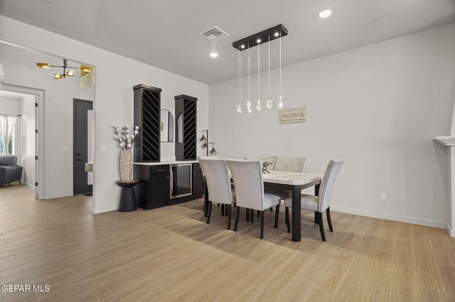 241 MAR VISTA Place, Horizon City, TX 79928