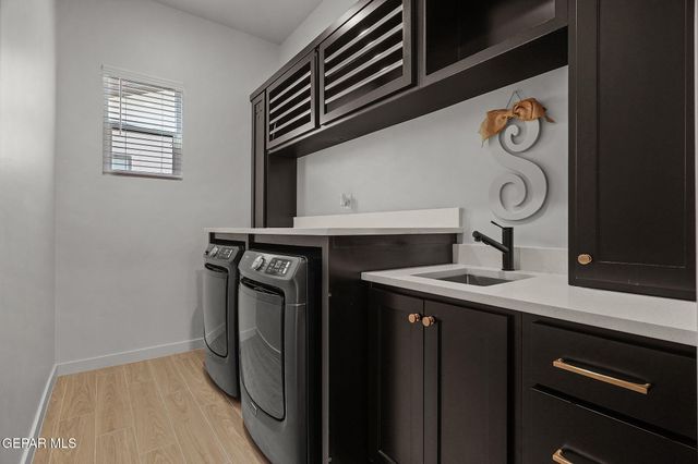 241 MAR VISTA Place, Horizon City, TX 79928