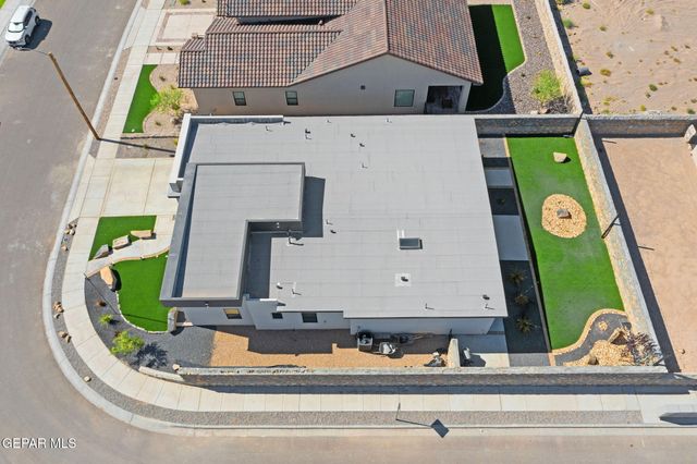 241 MAR VISTA Place, Horizon City, TX 79928
