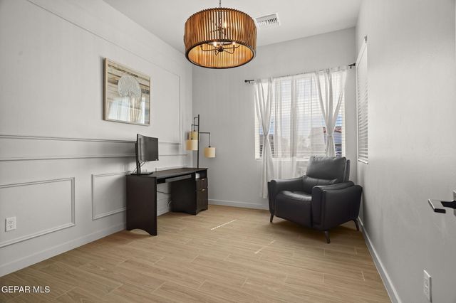 241 MAR VISTA Place, Horizon City, TX 79928