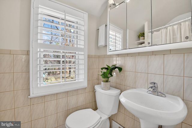 8515 ROSEWOOD DR, Bethesda, MD 20814