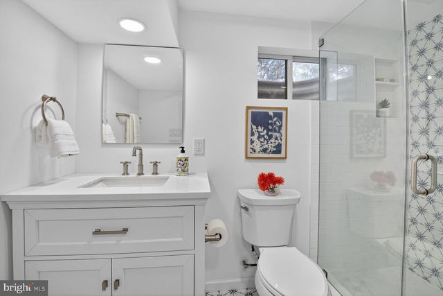 8515 ROSEWOOD DR, Bethesda, MD 20814