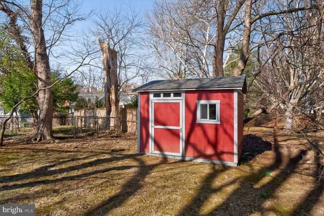 8515 ROSEWOOD DR, Bethesda, MD 20814