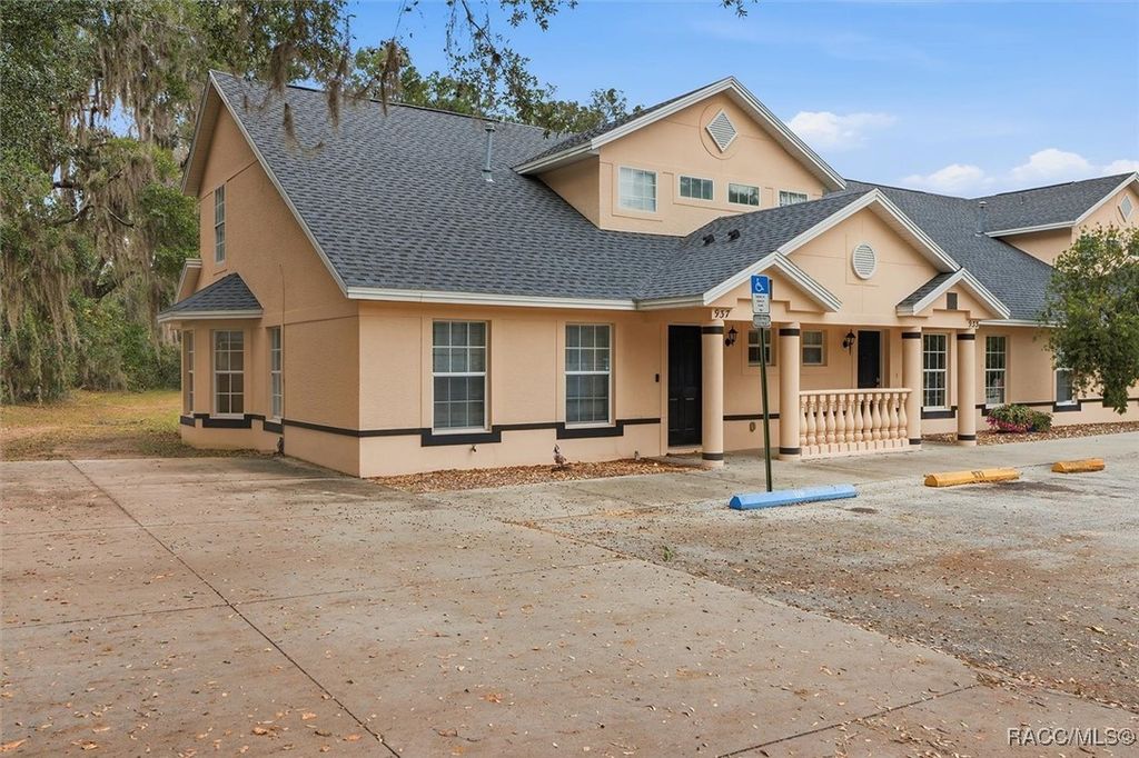 937 N Rembrandt Way 101, Inverness, FL 34453