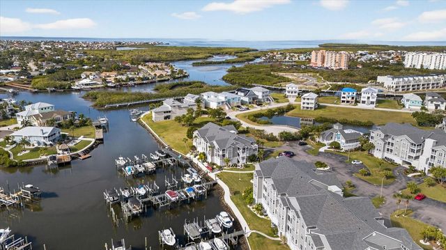 5712 BISCAYNE COURT 201, New Port Richey, FL 34652