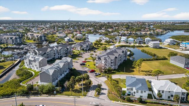 5712 BISCAYNE COURT 201, New Port Richey, FL 34652