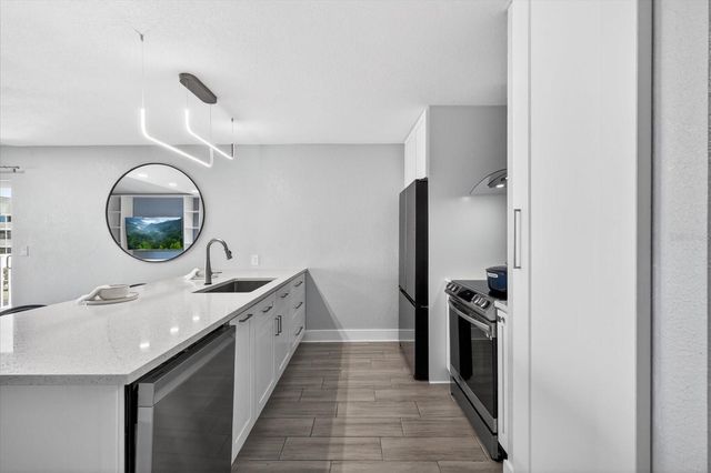 5712 BISCAYNE COURT 201, New Port Richey, FL 34652