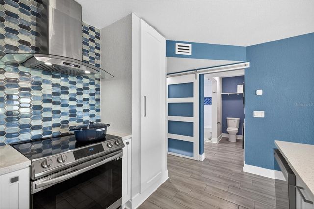 5712 BISCAYNE COURT 201, New Port Richey, FL 34652