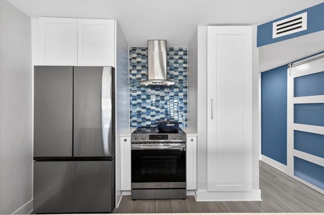 5712 BISCAYNE COURT 201, New Port Richey, FL 34652