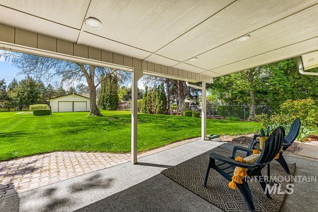 9625 W Halstead Dr, Boise, ID 83704