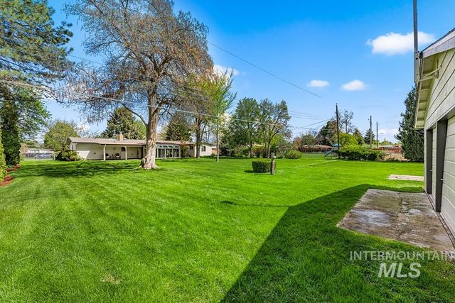 9625 W Halstead Dr, Boise, ID 83704