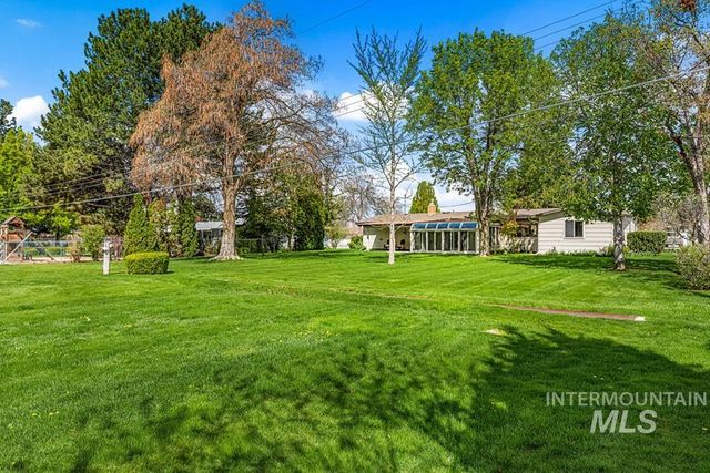 9625 W Halstead Dr, Boise, ID 83704