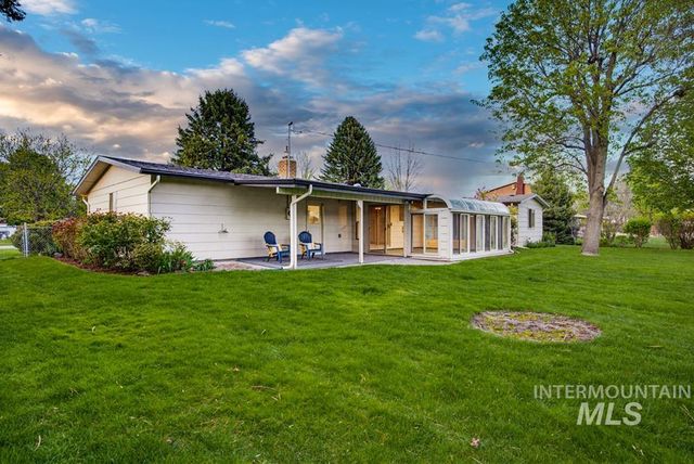 9625 W Halstead Dr, Boise, ID 83704