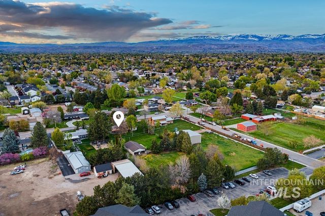 9625 W Halstead Dr, Boise, ID 83704