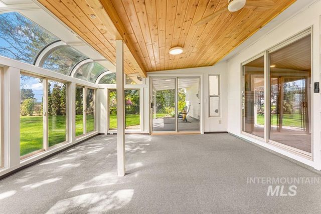 9625 W Halstead Dr, Boise, ID 83704