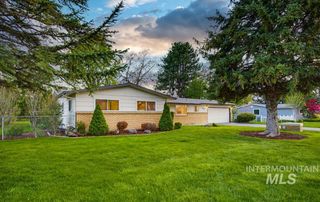 9625 W Halstead Dr, Boise, ID 83704