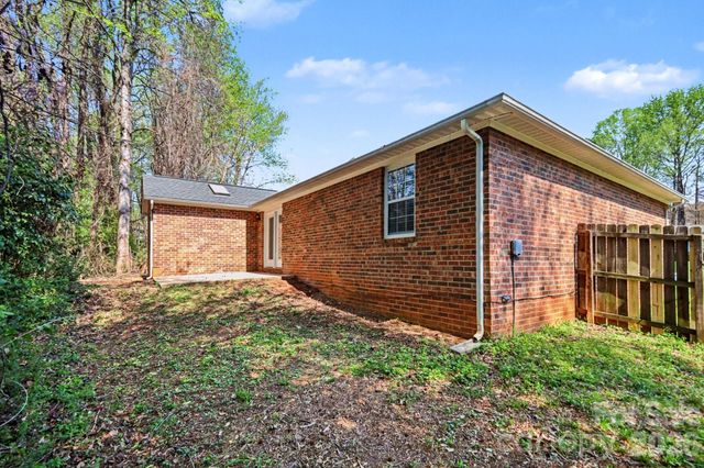 1117 Capps Hollow Drive, Charlotte, NC 28216