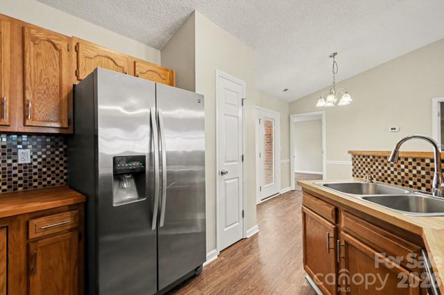 1117 Capps Hollow Drive, Charlotte, NC 28216