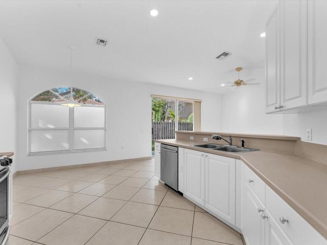 7863 NW 61st Terrace, Parkland, FL 33067