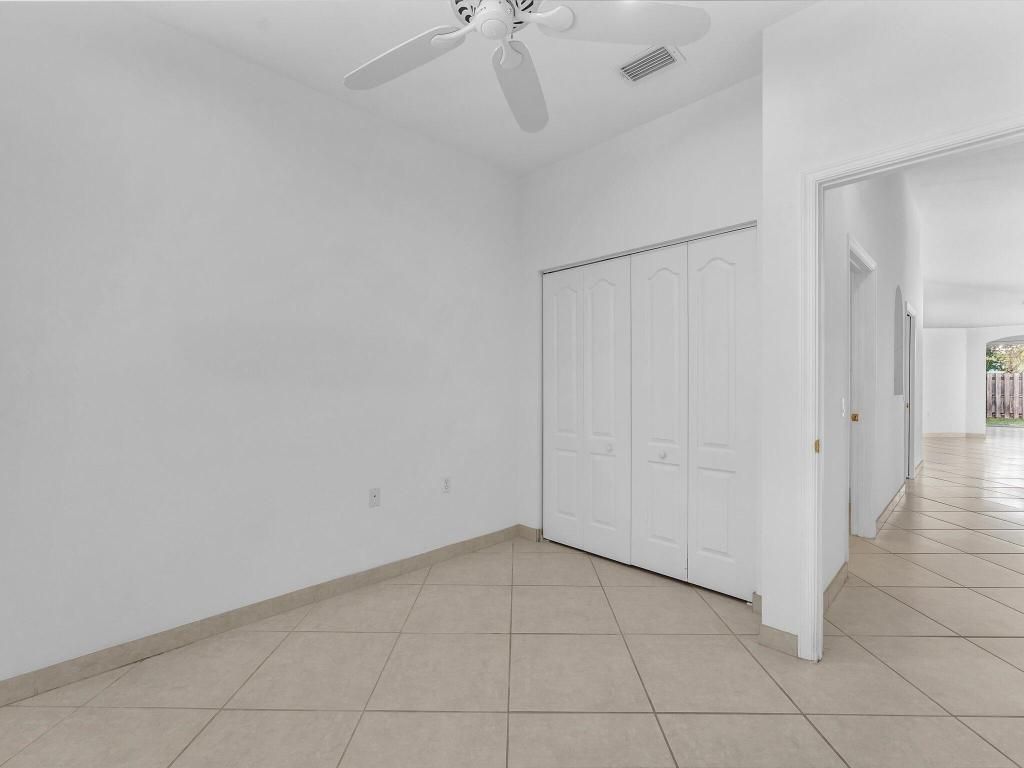 Image 13 of property listing at 7863 NW 61st Terrace, Parkland, FL 33067