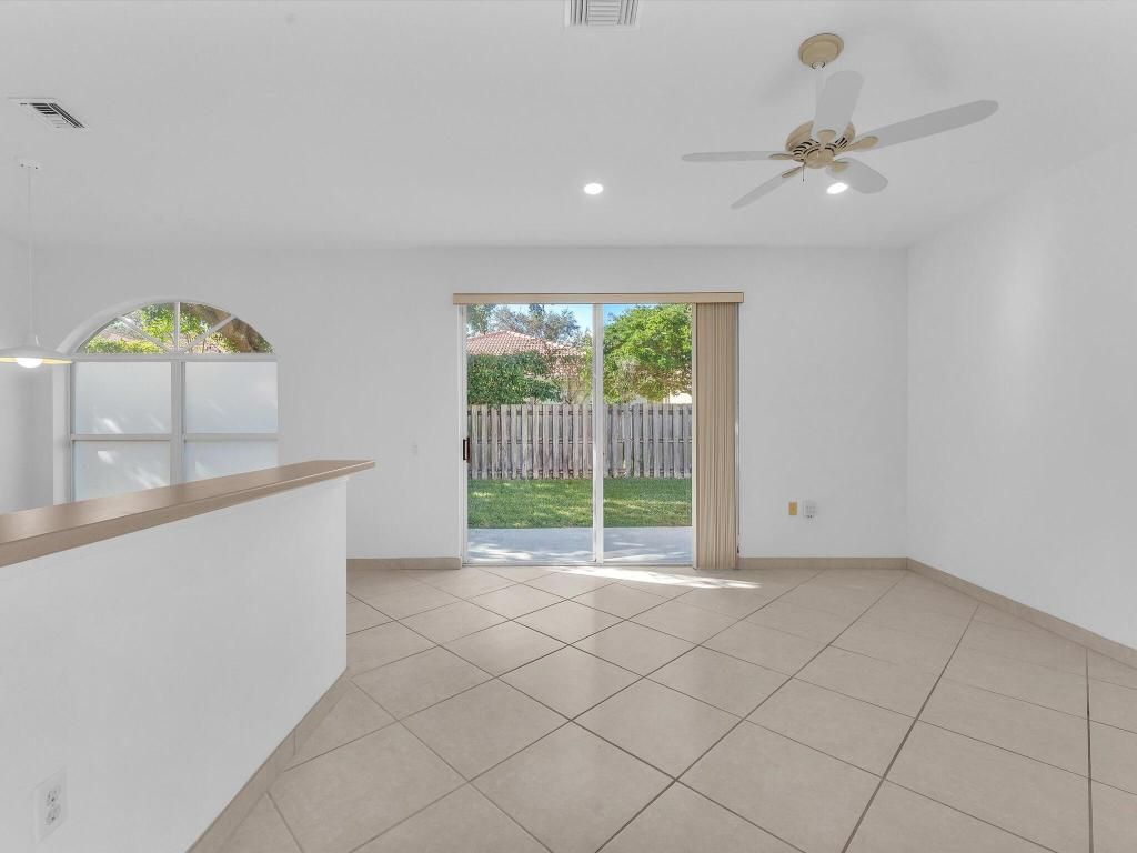 Image 30 of property listing at 7863 NW 61st Terrace, Parkland, FL 33067