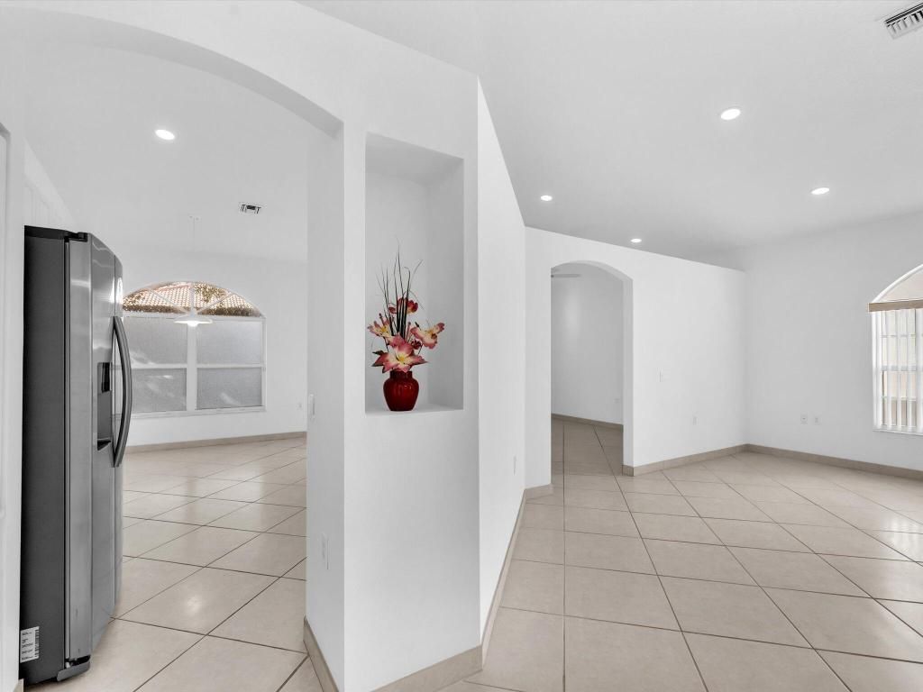 Image 34 of property listing at 7863 NW 61st Terrace, Parkland, FL 33067