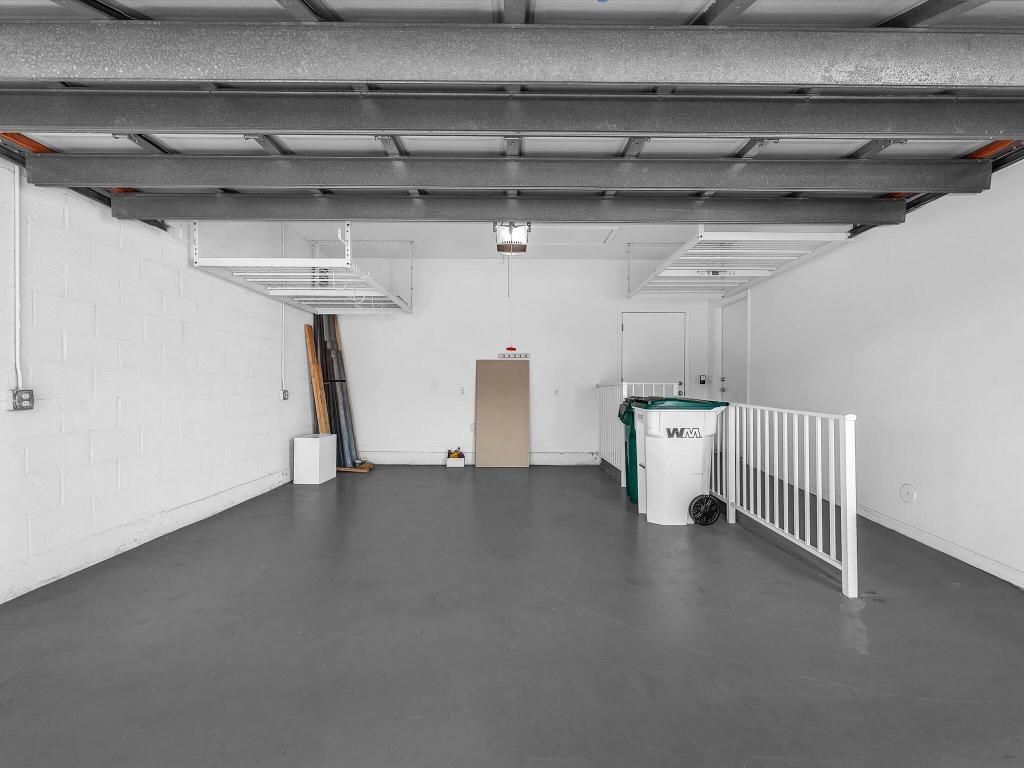 Image 37 of property listing at 7863 NW 61st Terrace, Parkland, FL 33067