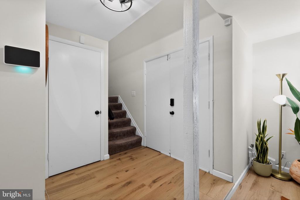 Image 3 of property listing at 15927 PEACH WALKER DR, Bowie, MD 20716