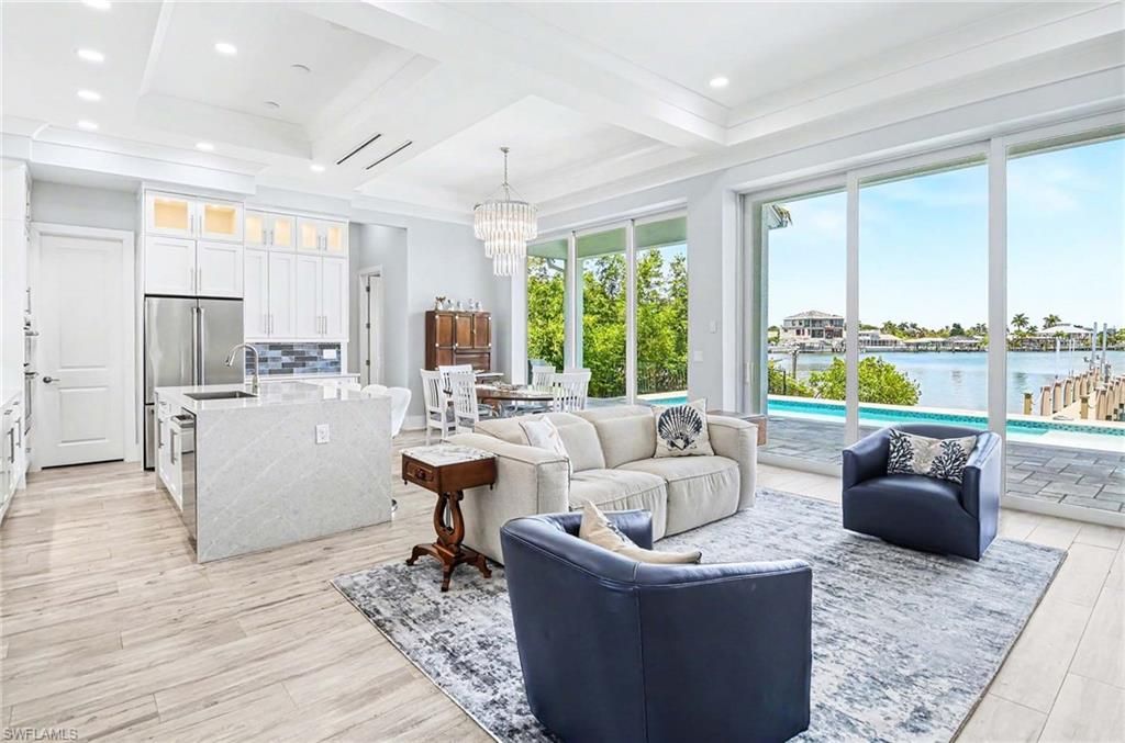 62 Dolphin CIR, NAPLES, FL 34113 — photo 3
